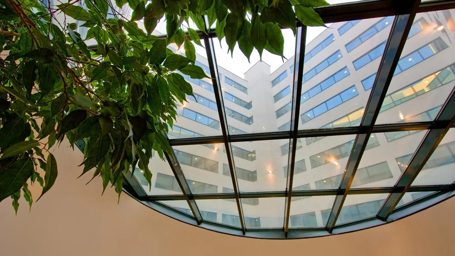 Vitosha Park Hotel - Free Indoor Pool & Parking Sofia