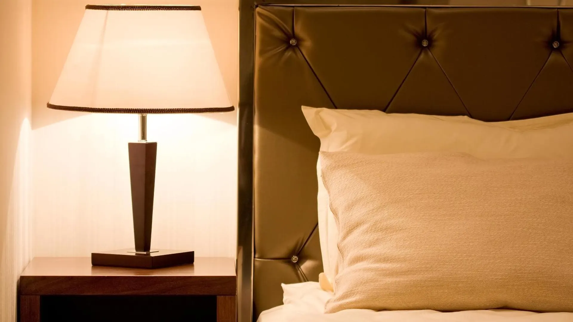 Vitosha Park Hotel - Free Indoor Pool & Parking Sofia
