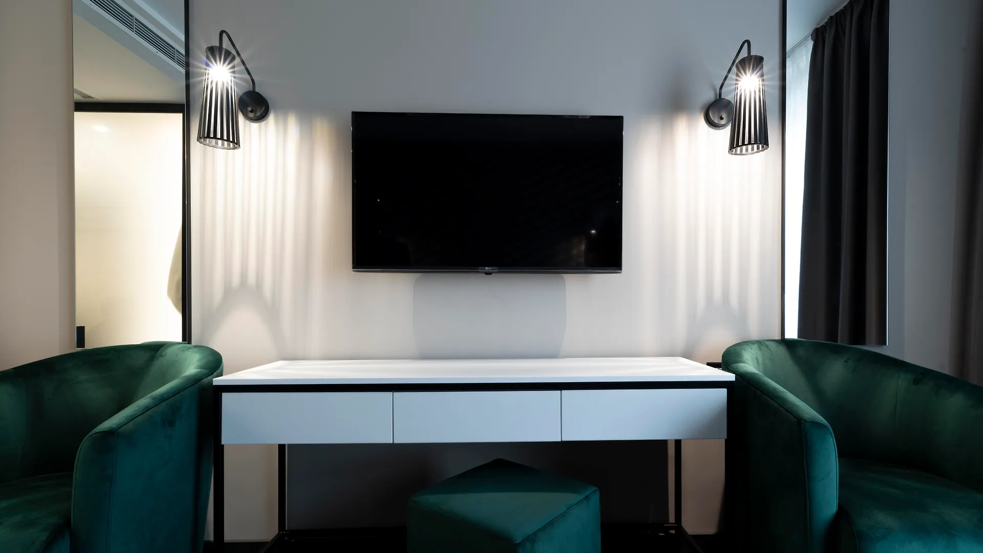 Vitosha Park Hotel - Free Indoor Pool & Parking Sofia