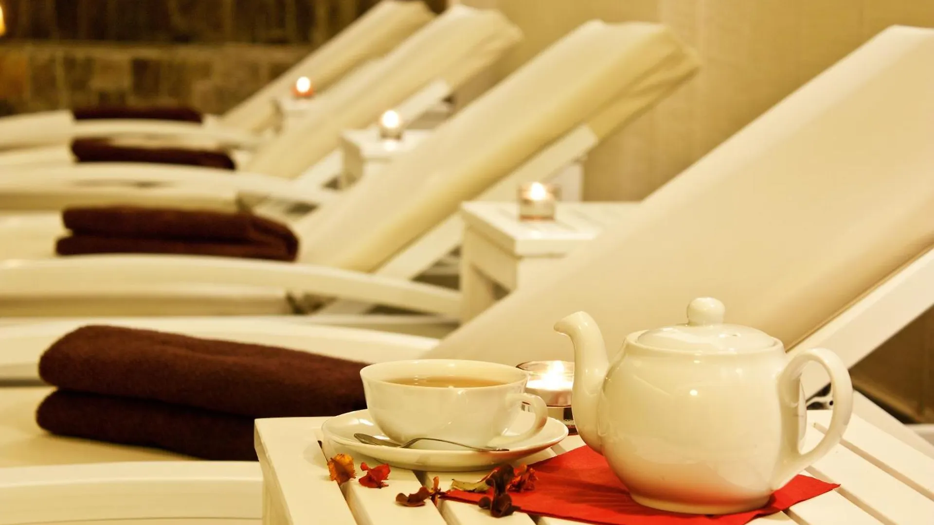 Vitosha Park Hotel - Free Indoor Pool & Parking Sofia 4*,
