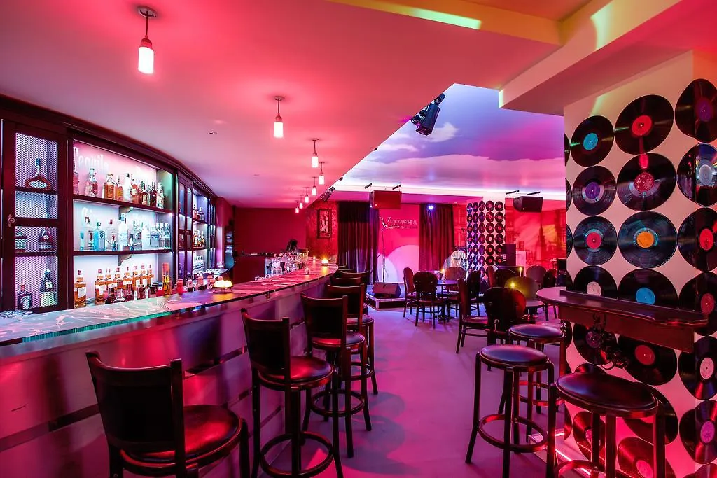 Vitosha Park Hotel - Free Indoor Pool & Parking Sofia 4*,